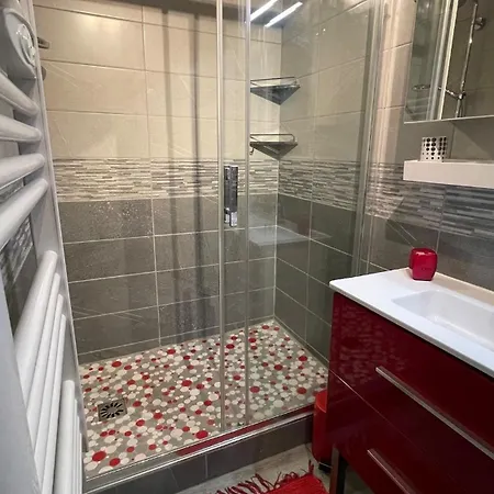 Red Pearl- Piscine, Parking Prive, Pour 4 Personnes Equipe, De Richelieu A 200 Metres דירה *